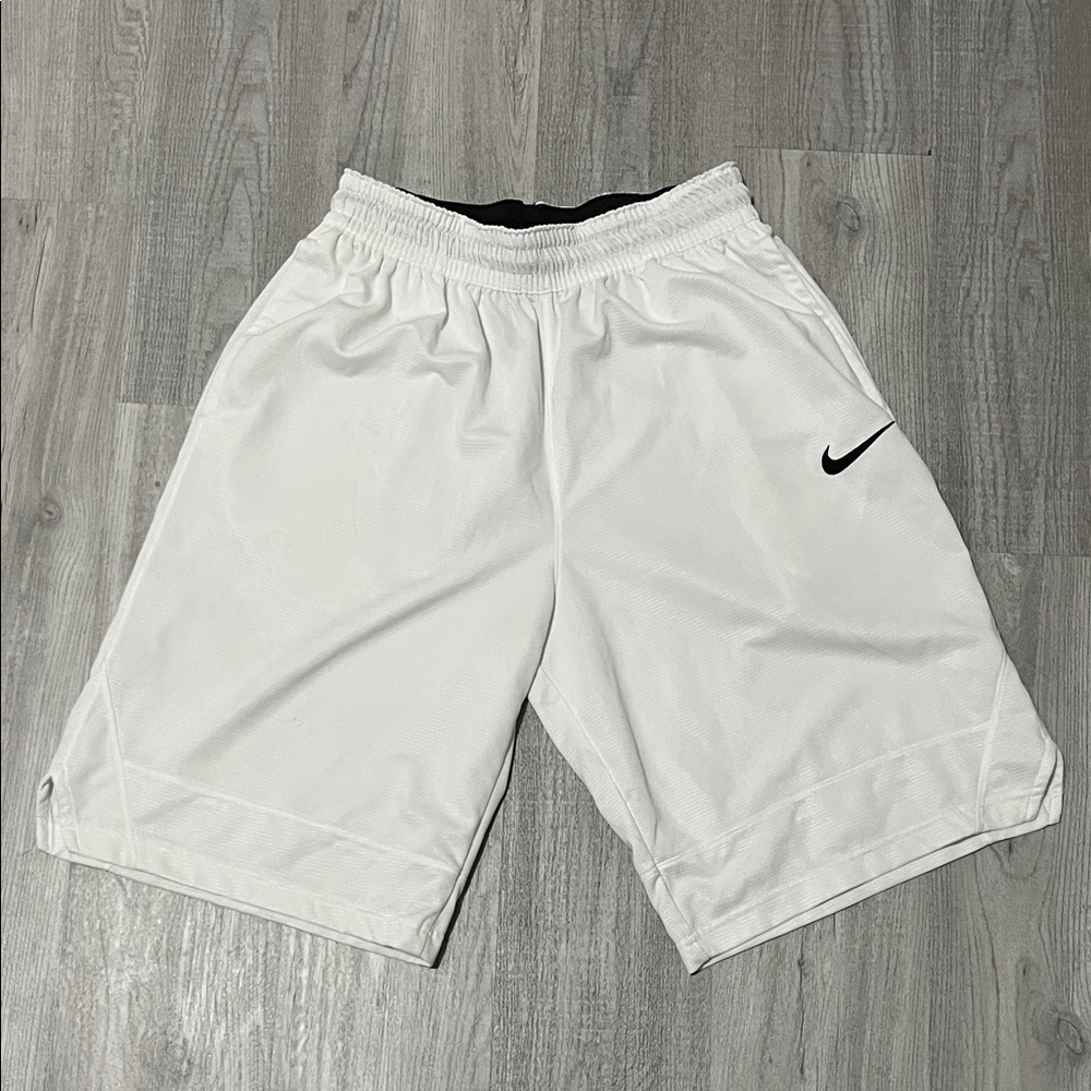 Nike Men's White and Black Athletic Basketball Shorts Drawstring Waist